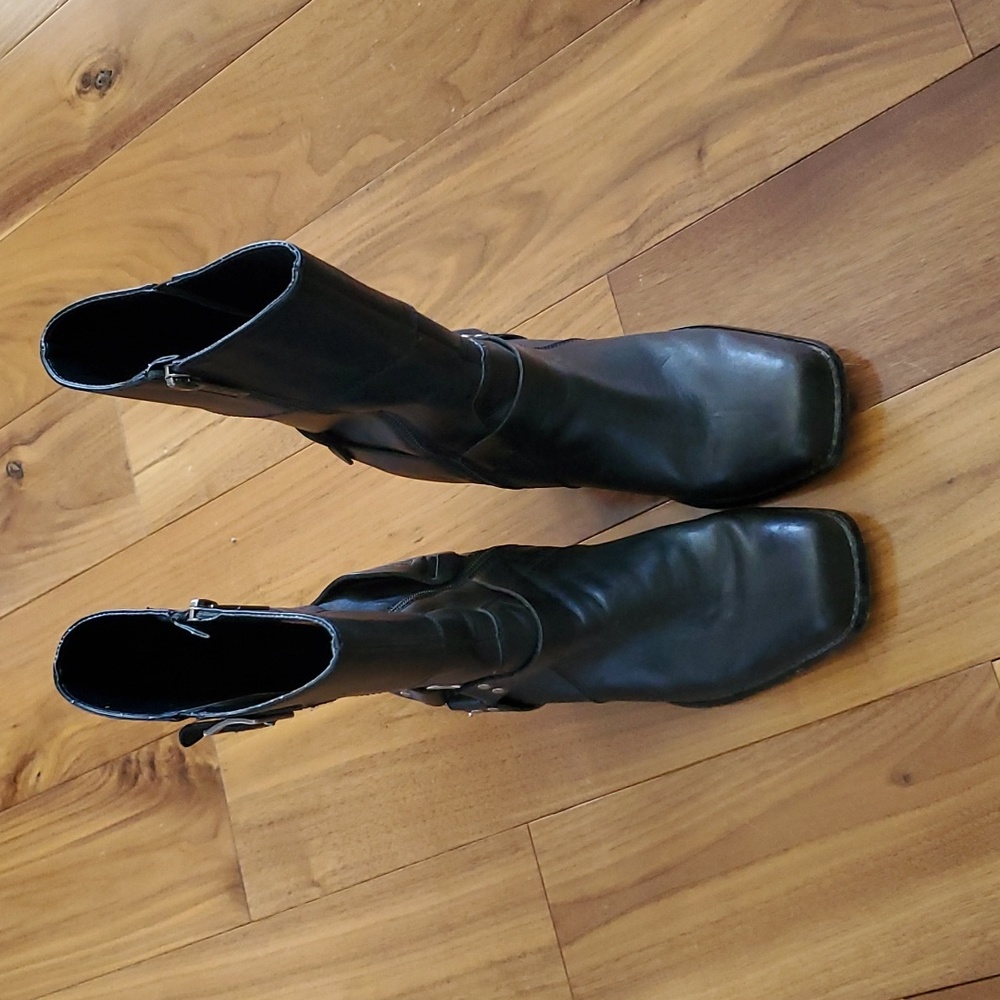Woman's Harley- Davidson boots size 7